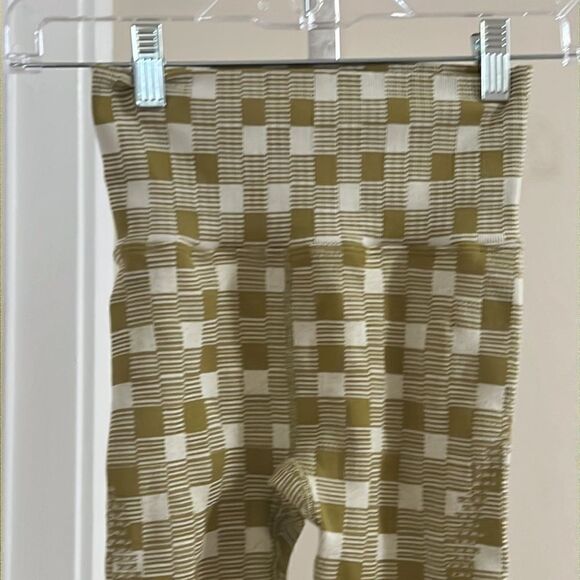 Free People HR crop good karma leggings - Picture 4 of 8